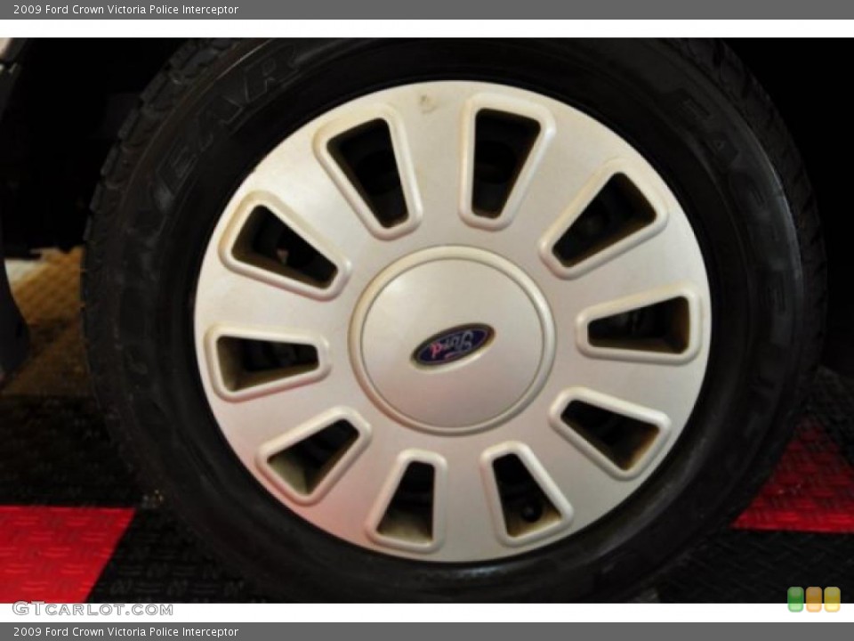 2009 Ford Crown Victoria Police Interceptor Wheel and Tire Photo #48344650
