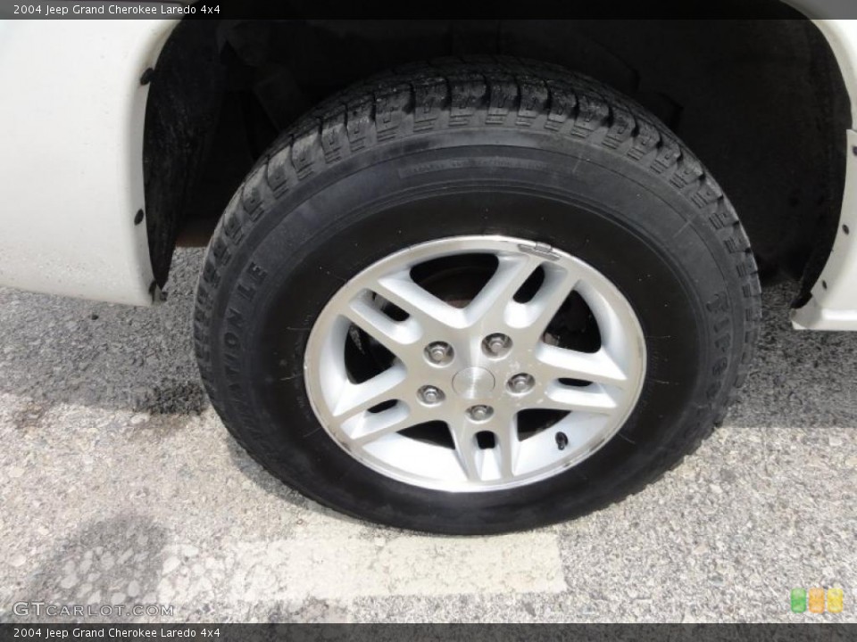 2004 Jeep Grand Cherokee Laredo 4x4 Wheel and Tire Photo #48344839