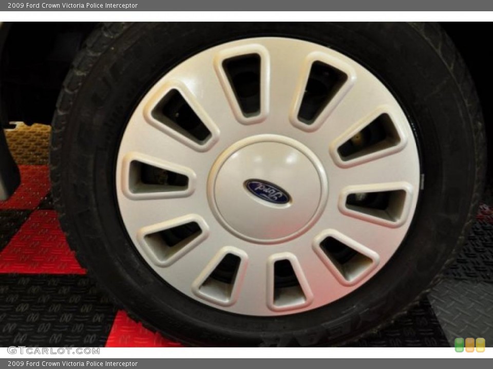2009 Ford Crown Victoria Police Interceptor Wheel and Tire Photo #48344938