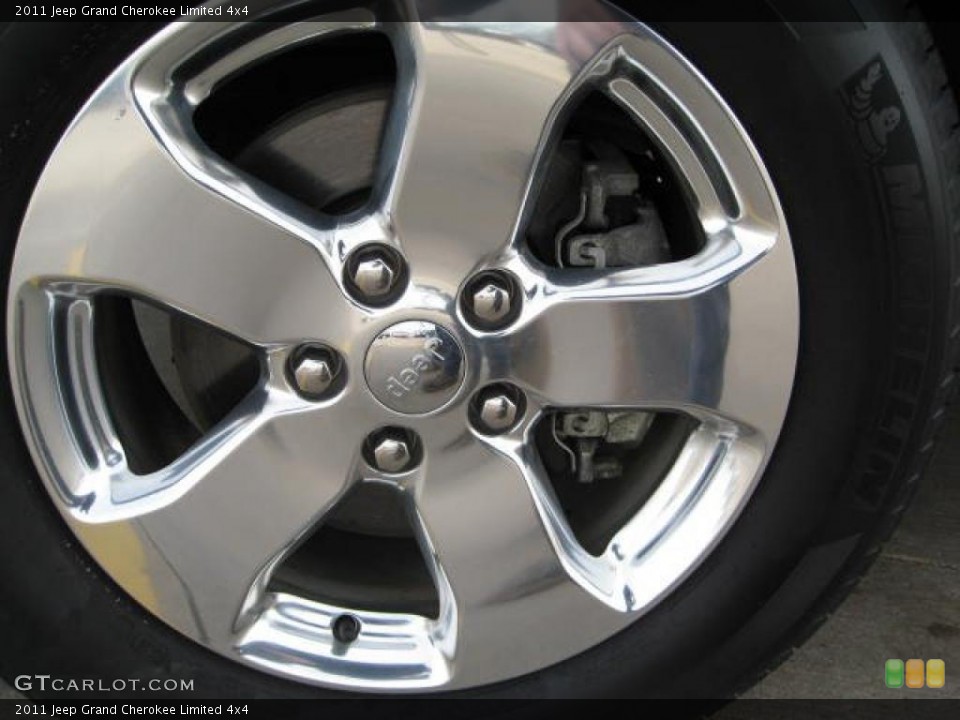 2011 Jeep Grand Cherokee Limited 4x4 Wheel and Tire Photo #48354562