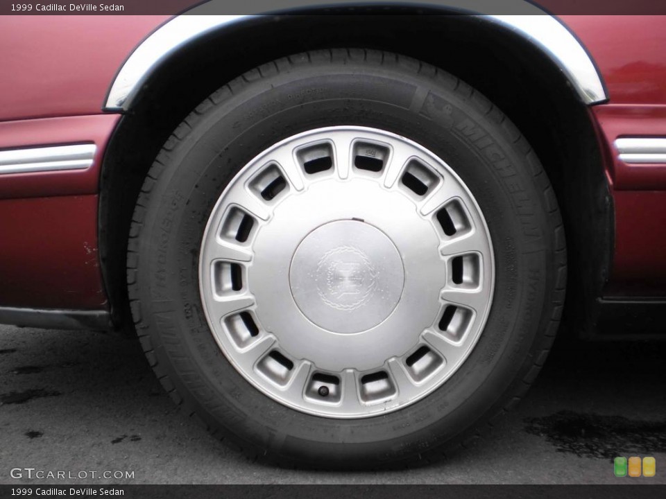 1999 Cadillac DeVille Sedan Wheel and Tire Photo #48355462