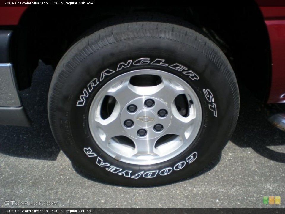 2004 Chevrolet Silverado 1500 LS Regular Cab 4x4 Wheel and Tire Photo #48357445