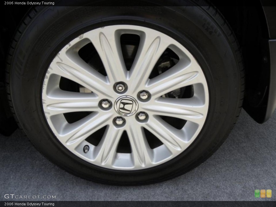 2006 Honda Odyssey Touring Wheel and Tire Photo #48368731