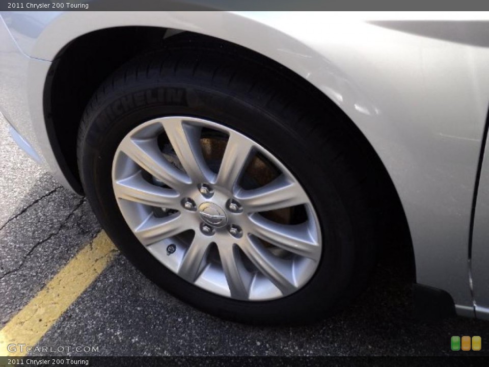 2011 Chrysler 200 Touring Wheel and Tire Photo #48372727