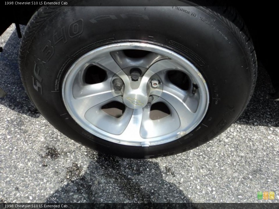 1998 Chevrolet S10 LS Extended Cab Wheel and Tire Photo #48383357
