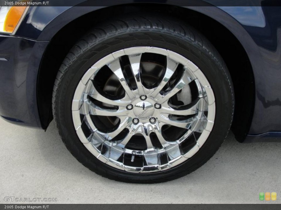 2005 Dodge Magnum Custom Wheel and Tire Photo #48384506