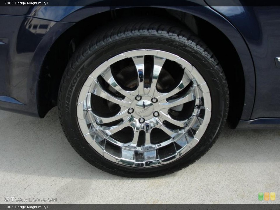 2005 Dodge Magnum Custom Wheel and Tire Photo #48384521