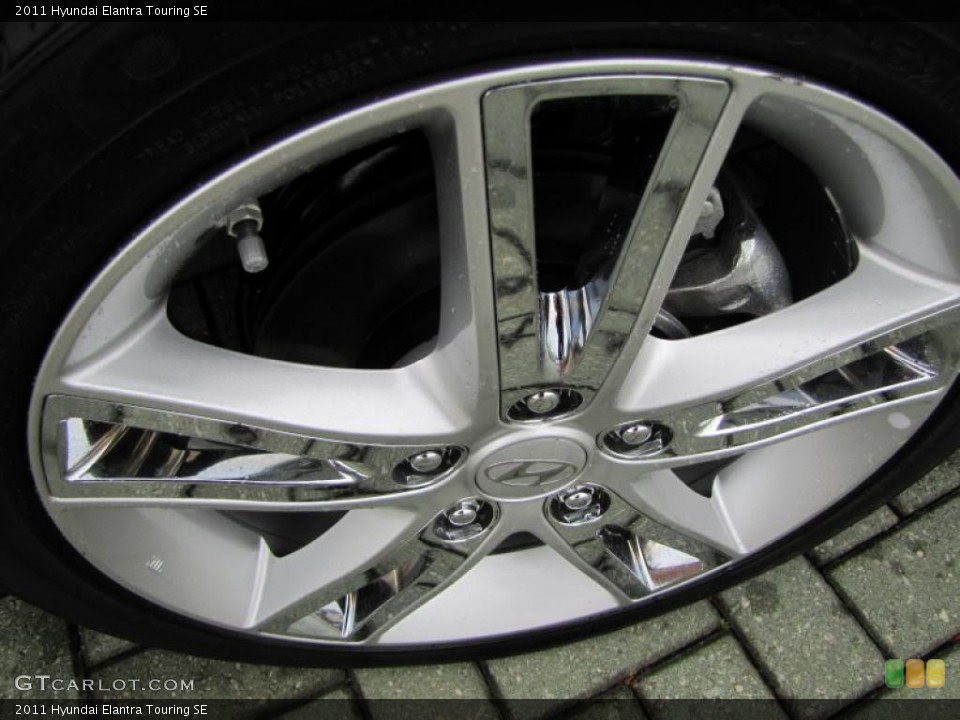 2011 Hyundai Elantra Touring SE Wheel and Tire Photo #48437349