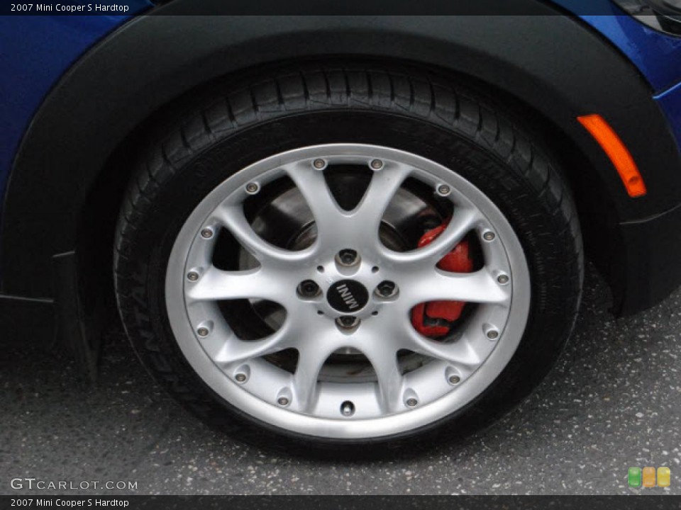 2007 Mini Cooper S Hardtop Wheel and Tire Photo #48449586