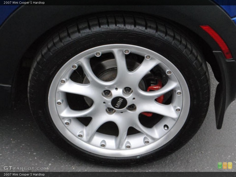 2007 Mini Cooper S Hardtop Wheel and Tire Photo #48449724
