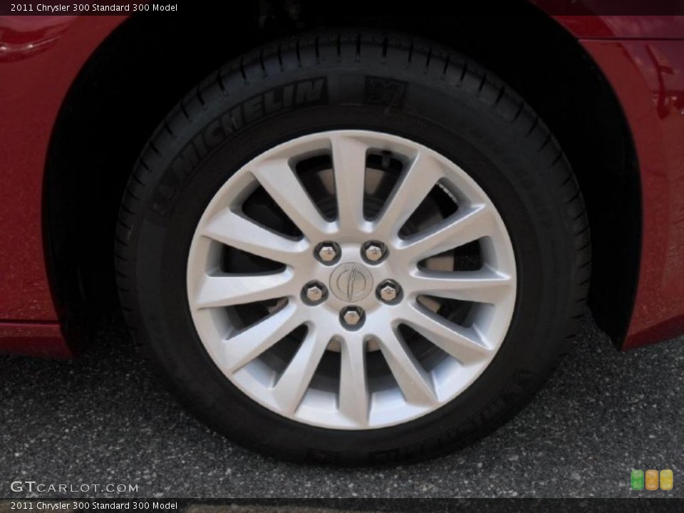 2011 Chrysler 300  Wheel and Tire Photo #48471459