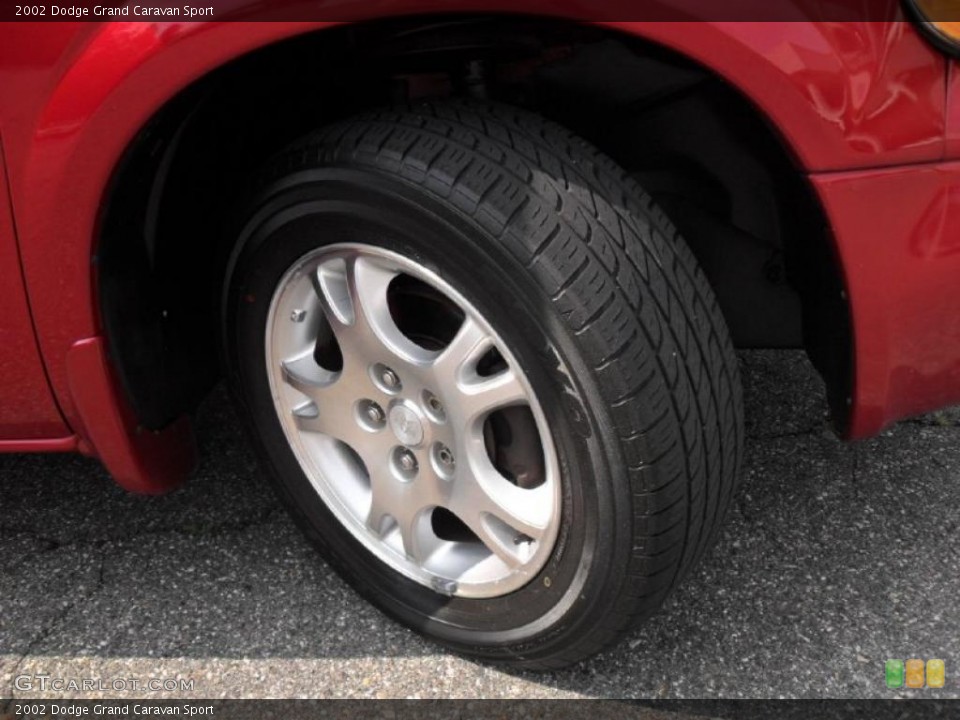 2002 Dodge Grand Caravan Sport Wheel and Tire Photo #48475344