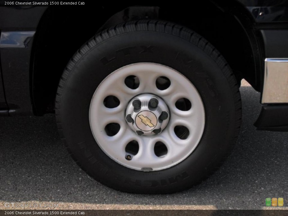 2006 Chevrolet Silverado 1500 Extended Cab Wheel and Tire Photo #48477354