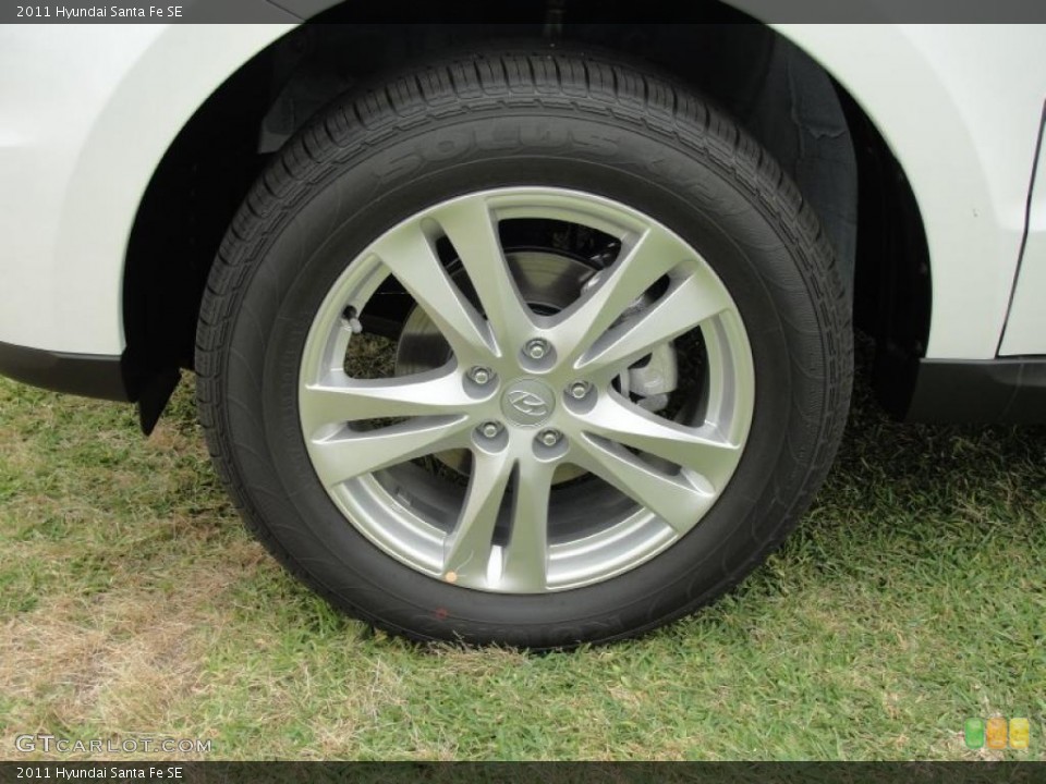 2011 Hyundai Santa Fe SE Wheel and Tire Photo #48479016