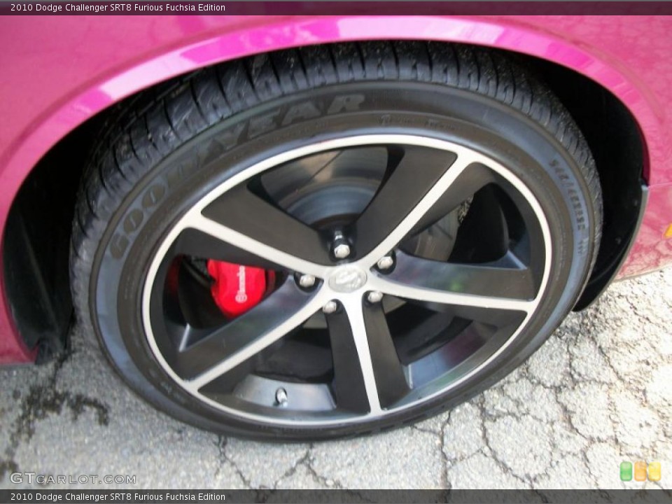 2010 Dodge Challenger SRT8 Furious Fuchsia Edition Wheel and Tire Photo #48506631