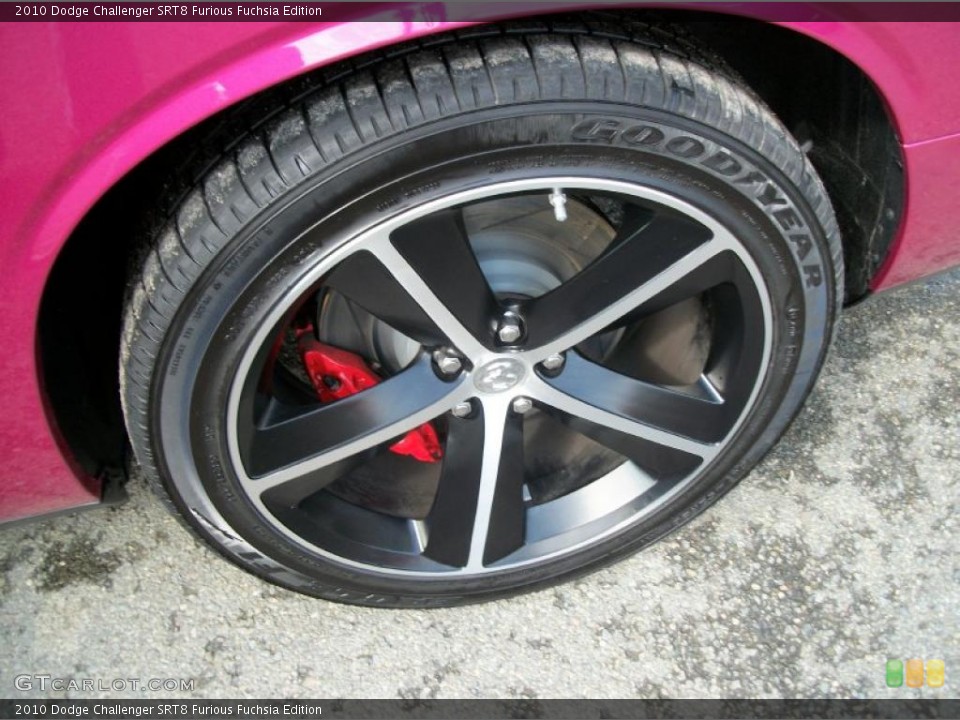 2010 Dodge Challenger SRT8 Furious Fuchsia Edition Wheel and Tire Photo #48506664