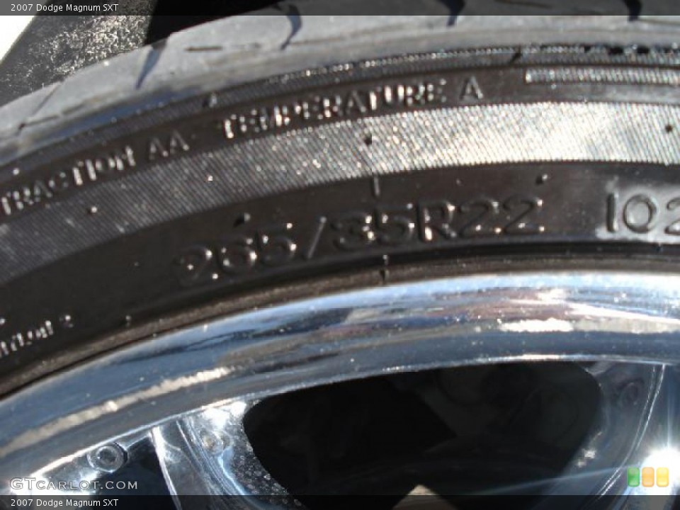 2007 Dodge Magnum Custom Wheel and Tire Photo #48513556