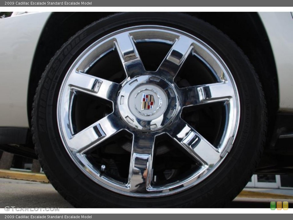 2009 Cadillac Escalade  Wheel and Tire Photo #48528845