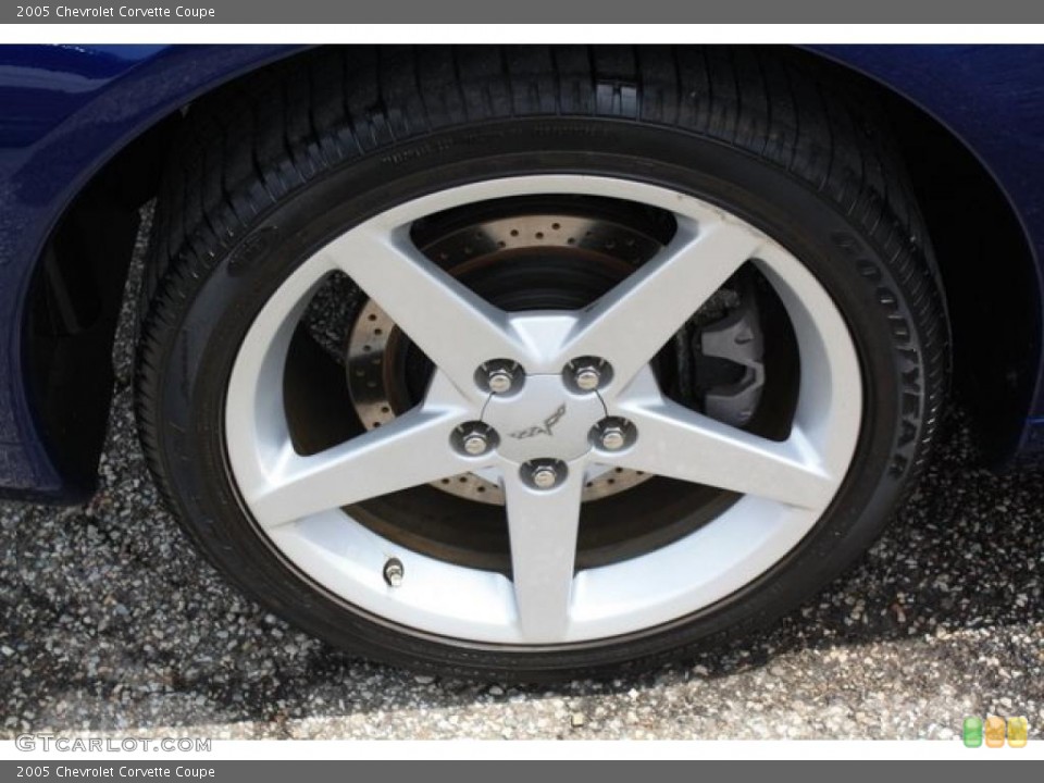 2005 Chevrolet Corvette Coupe Wheel and Tire Photo #48558086