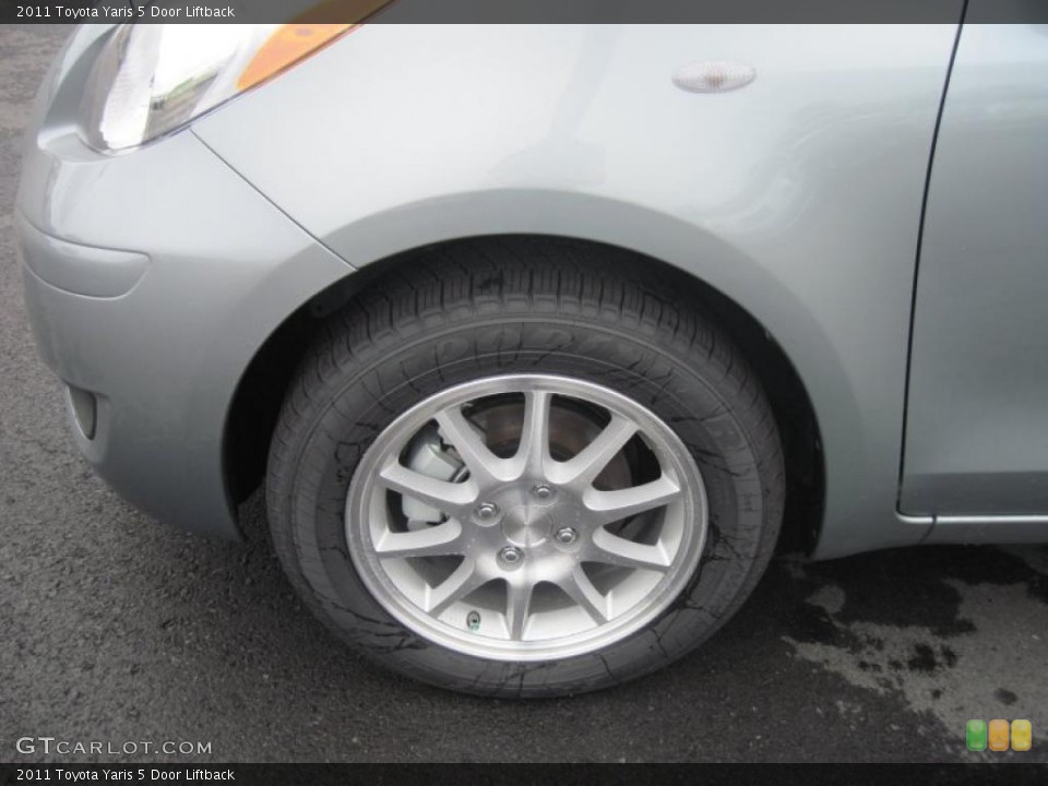 2011 Toyota Yaris 5 Door Liftback Wheel and Tire Photo #48573782