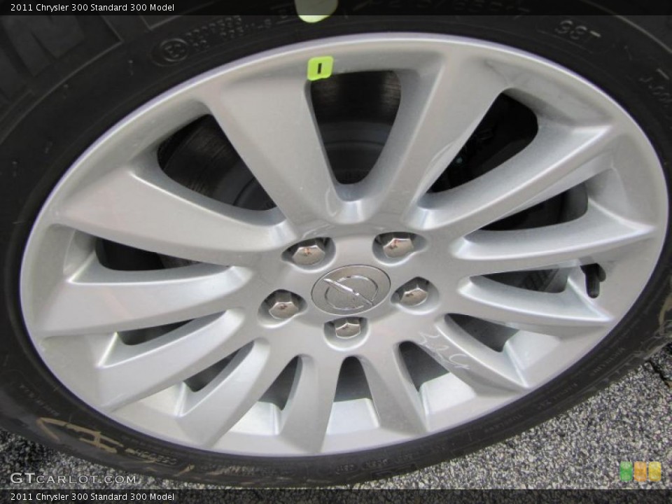 2011 Chrysler 300  Wheel and Tire Photo #48647647