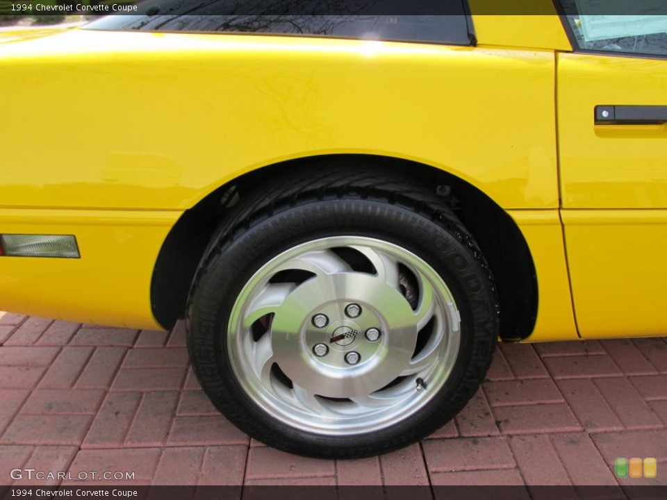 1994 Chevrolet Corvette Coupe Wheel and Tire Photo #48654721