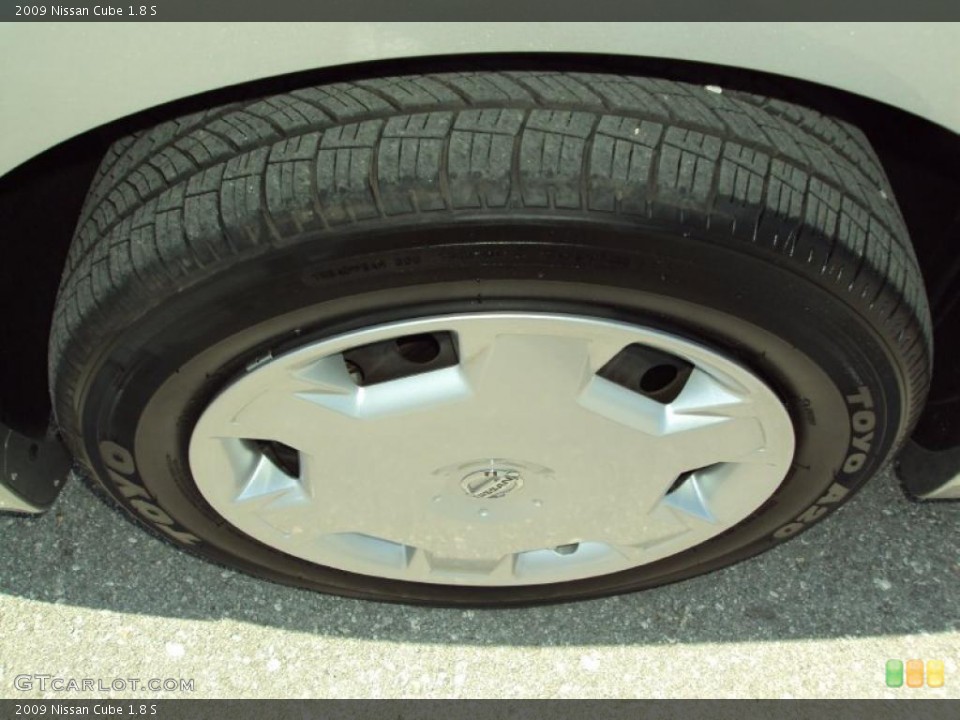 2009 Nissan Cube 1.8 S Wheel and Tire Photo #48672225