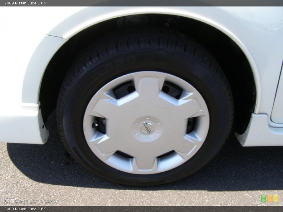 2009 Nissan Cube 1.8 S Wheel and Tire Photo #48702691