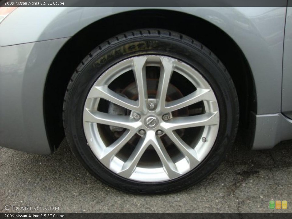 2009 Nissan Altima 3.5 SE Coupe Wheel and Tire Photo #48779931