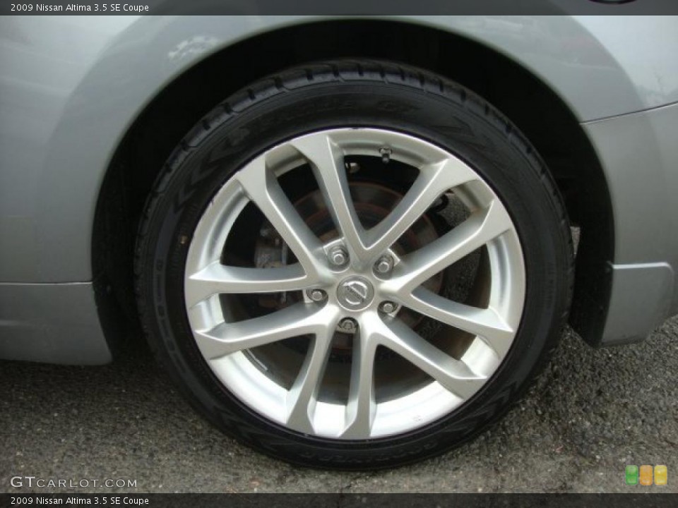 2009 Nissan Altima 3.5 SE Coupe Wheel and Tire Photo #48779949
