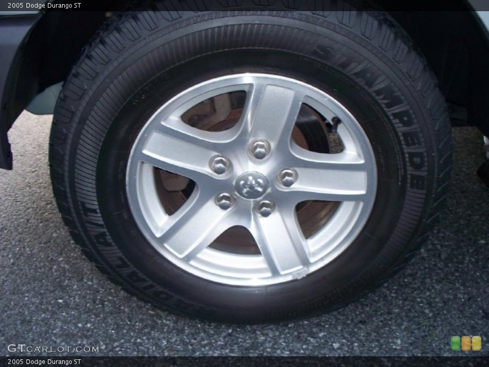 2005 Dodge Durango ST Wheel and Tire Photo #48785689