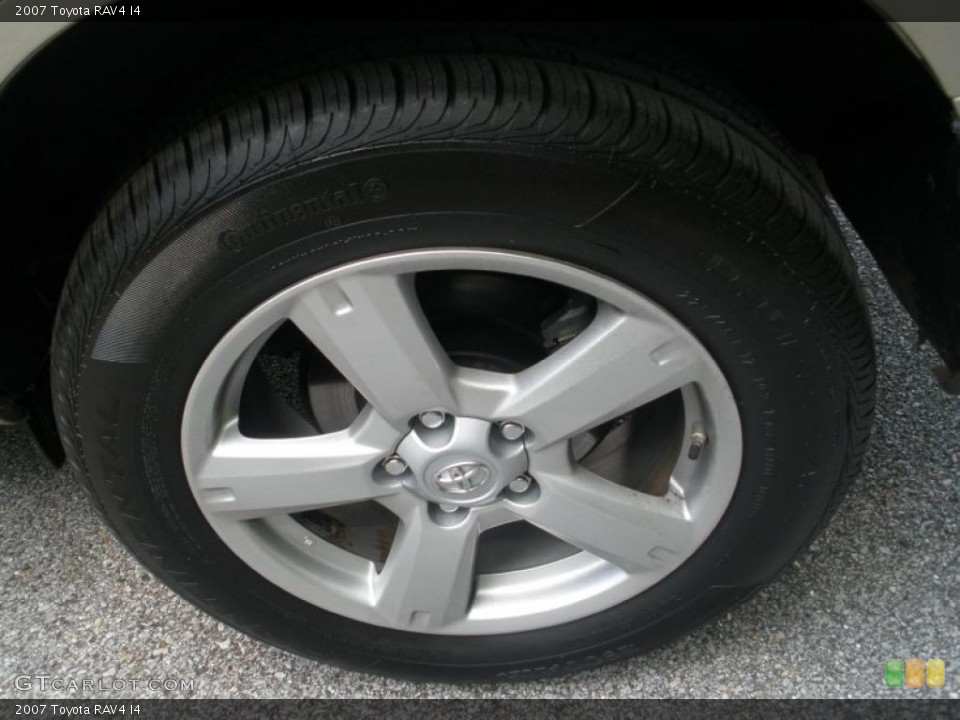 2007 Toyota RAV4 I4 Wheel and Tire Photo #48793105