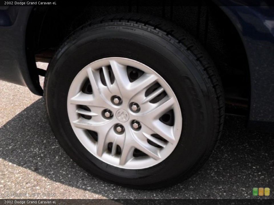 2002 Dodge Grand Caravan eL Wheel and Tire Photo #48806428