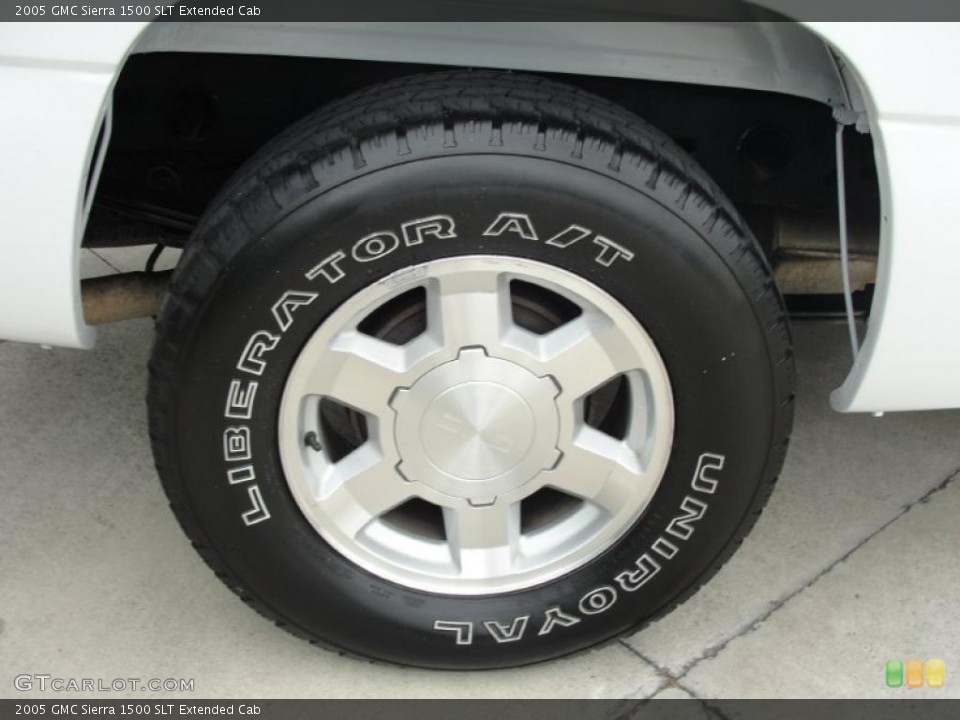 2005 GMC Sierra 1500 SLT Extended Cab Wheel and Tire Photo #48807910
