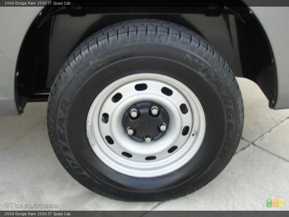 2009 Dodge Ram 1500 ST Quad Cab Wheel and Tire Photo #48813051