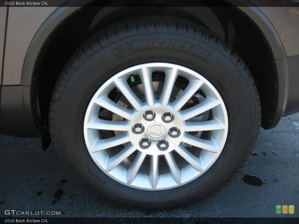 2010 Buick Enclave CXL Wheel and Tire Photo #48879813