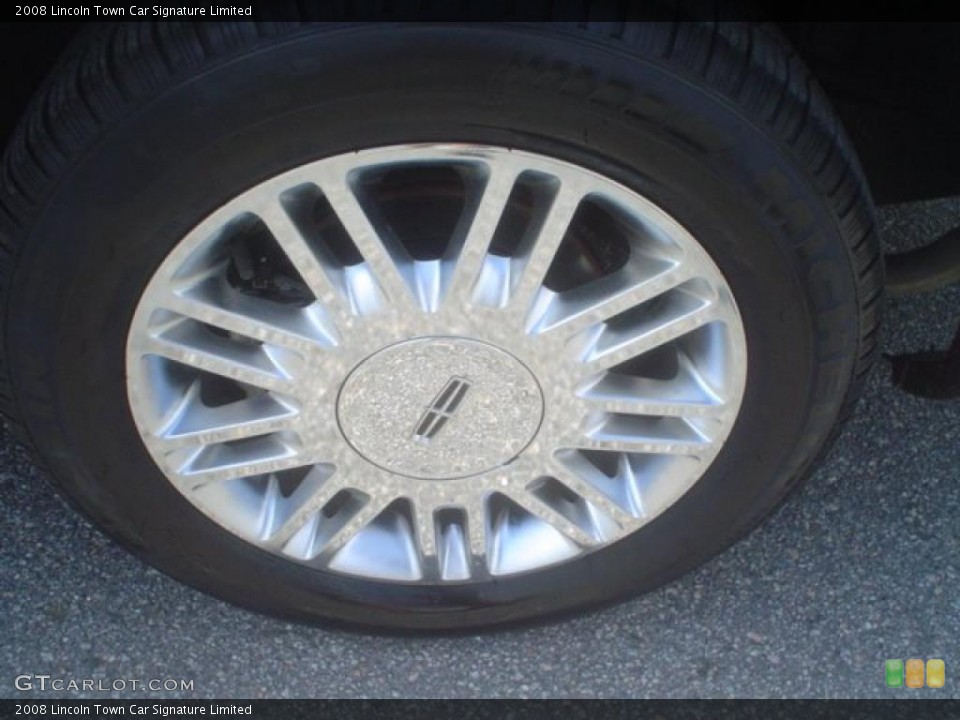 2008 Lincoln Town Car Signature Limited Wheel and Tire Photo #48924195