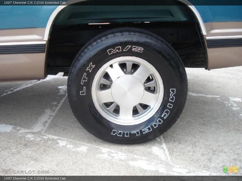 1997 Chevrolet C/K C1500 Extended Cab Wheel and Tire Photo #48937009