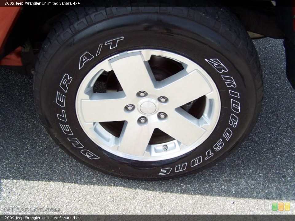 2009 Jeep Wrangler Unlimited Sahara 4x4 Wheel and Tire Photo #48950773
