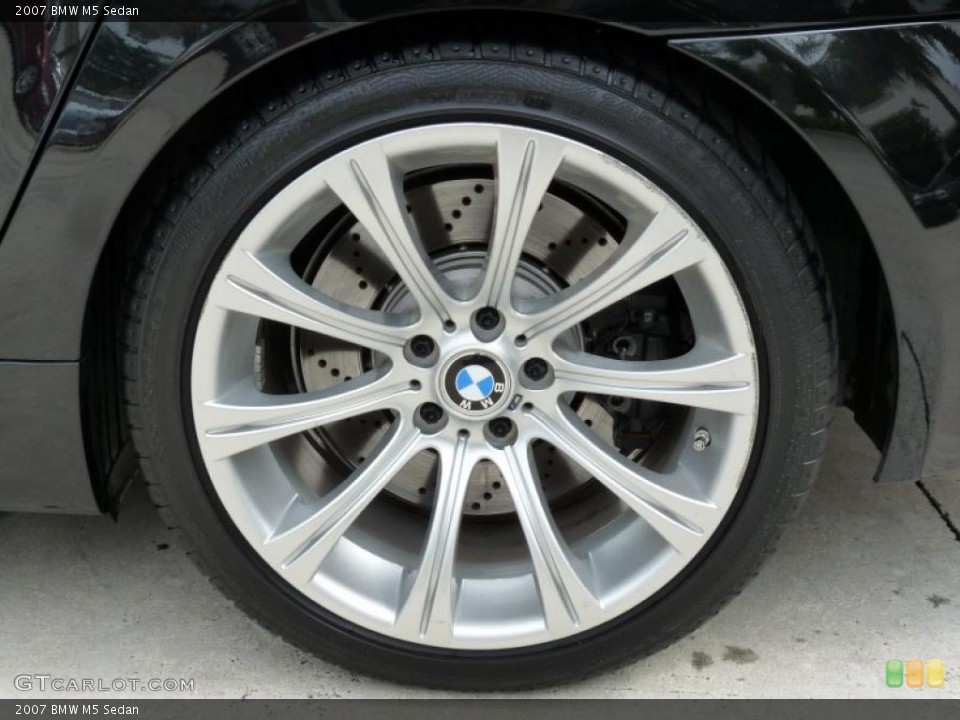 2007 BMW M5 Sedan Wheel and Tire Photo #48985097