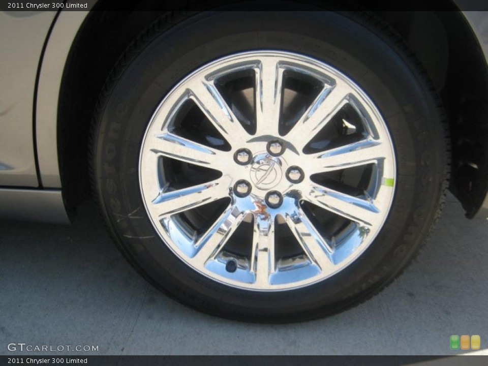 2011 Chrysler 300 Limited Wheel and Tire Photo #48989387