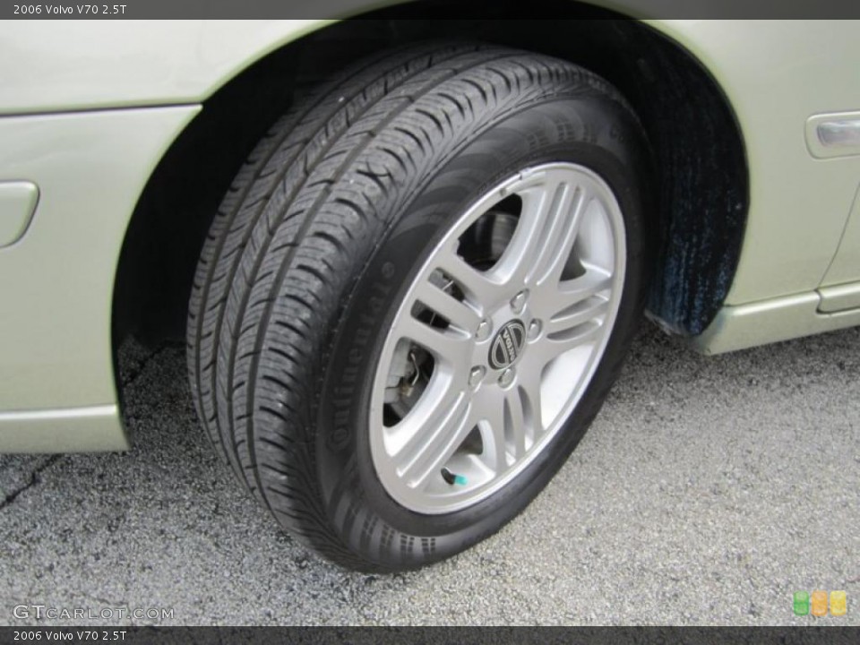 2006 Volvo V70 2.5T Wheel and Tire Photo #49009913