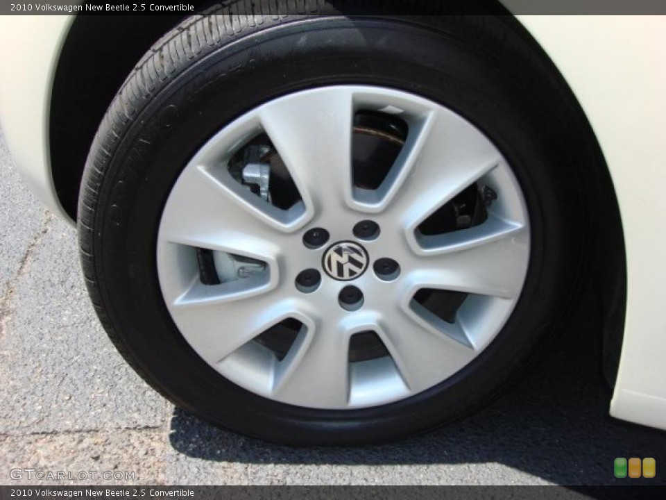 2010 Volkswagen New Beetle 2.5 Convertible Wheel and Tire Photo #49030593
