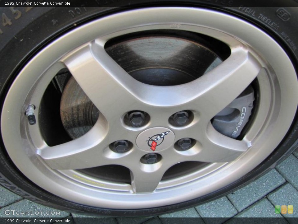 1999 Chevrolet Corvette Convertible Wheel and Tire Photo #49067012