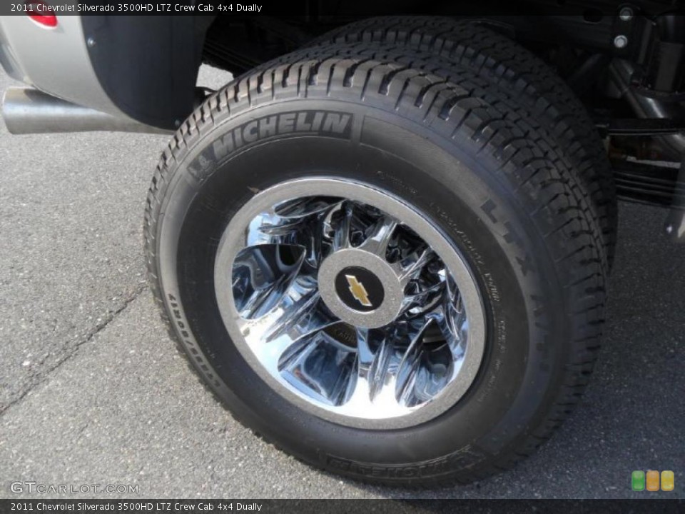 2011 Chevrolet Silverado 3500HD LTZ Crew Cab 4x4 Dually Wheel and Tire Photo #49075982