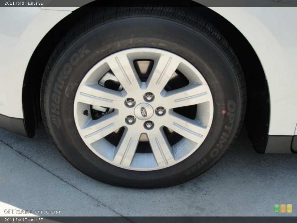 2011 Ford Taurus SE Wheel and Tire Photo #49122248