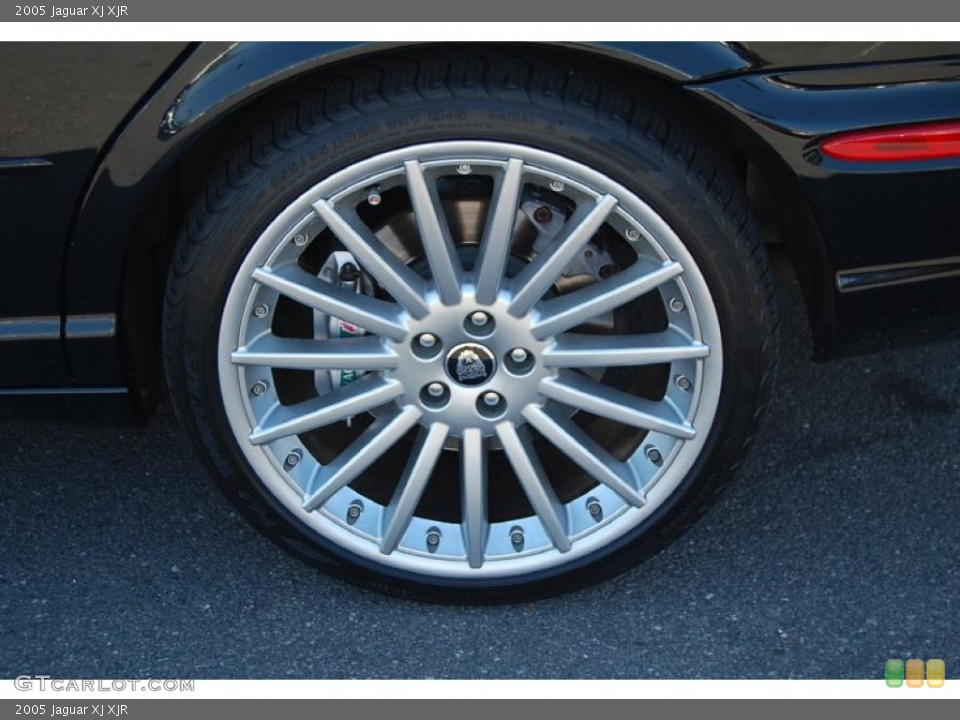 2005 Jaguar XJ XJR Wheel and Tire Photo #49122941