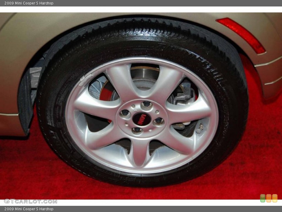 2009 Mini Cooper S Hardtop Wheel and Tire Photo #49125956