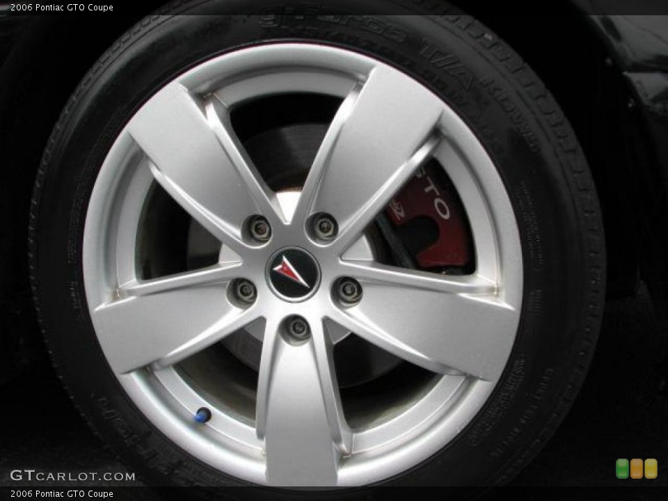 2006 Pontiac GTO Coupe Wheel and Tire Photo #49130000