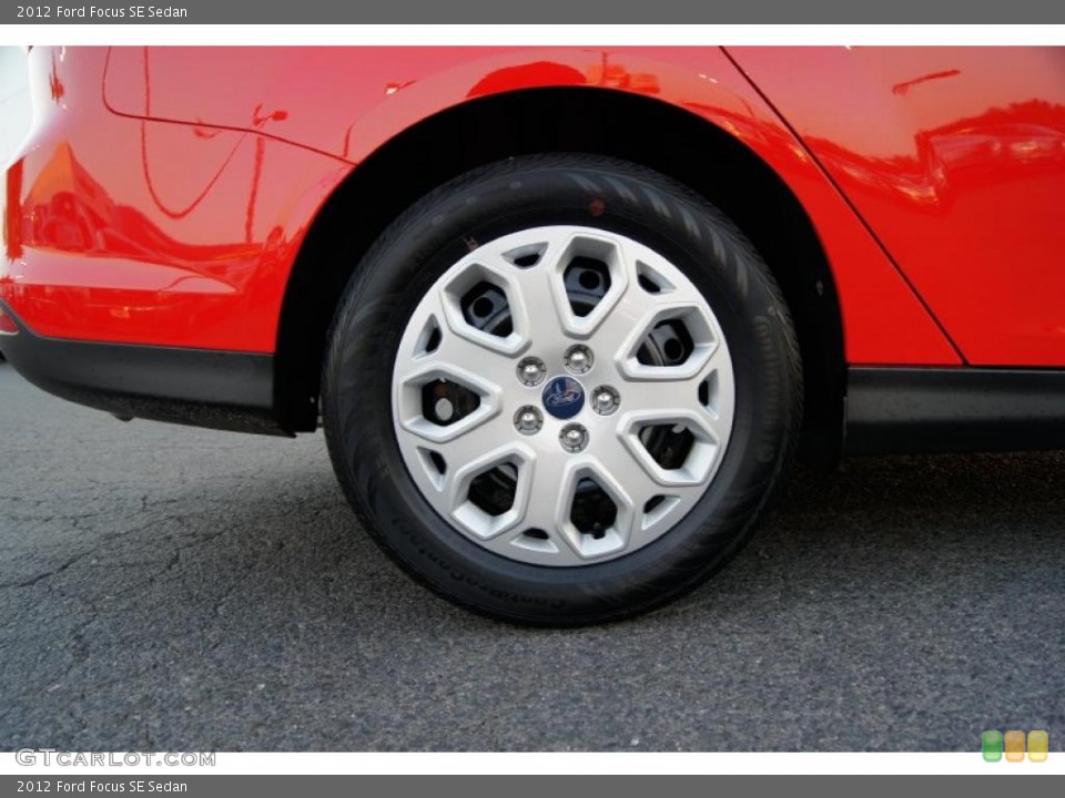 2012 Ford Focus SE Sedan Wheel and Tire Photo #49168169